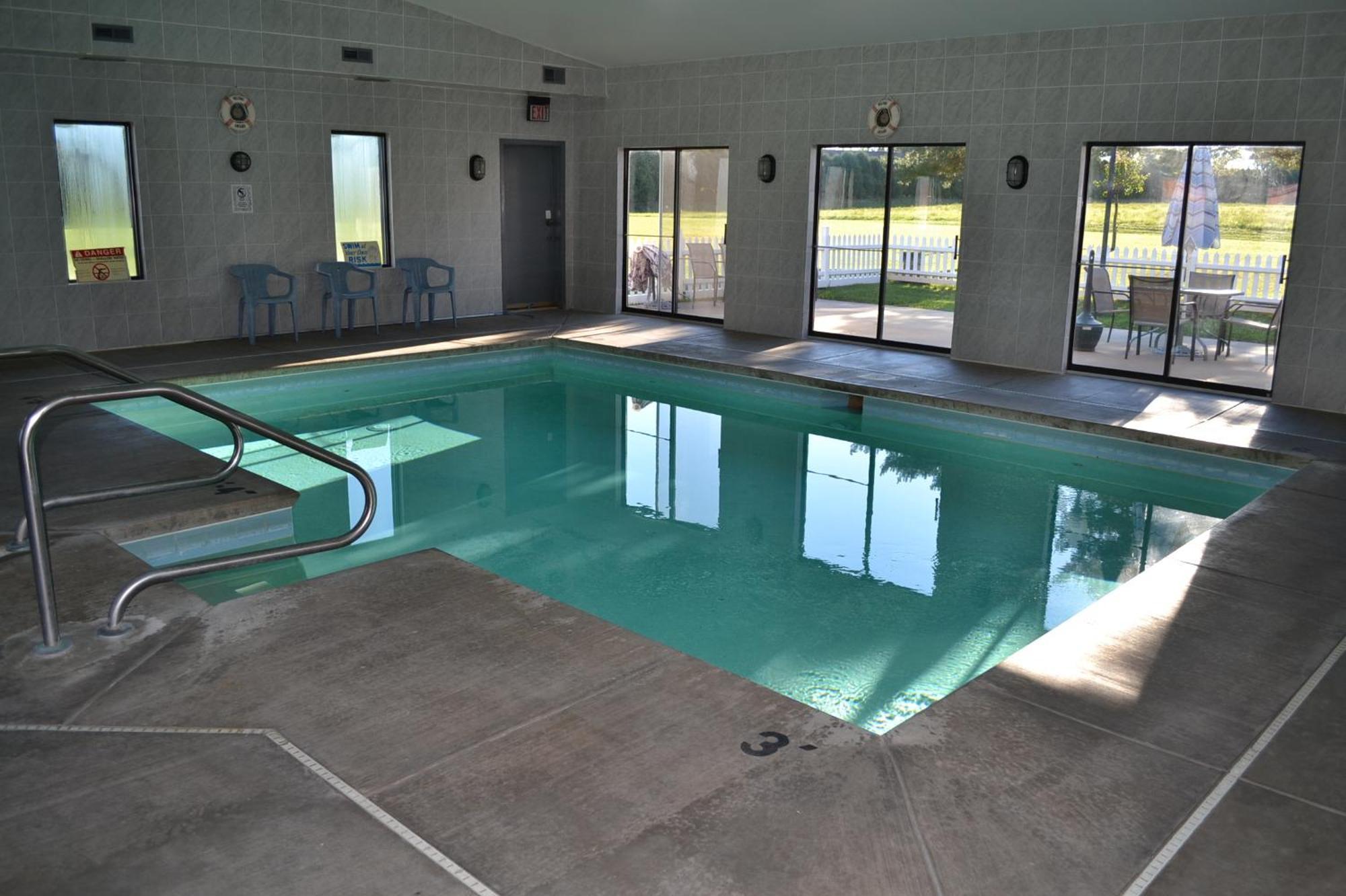 Sky Lodge Inn & Suites - Delavan Instalações foto